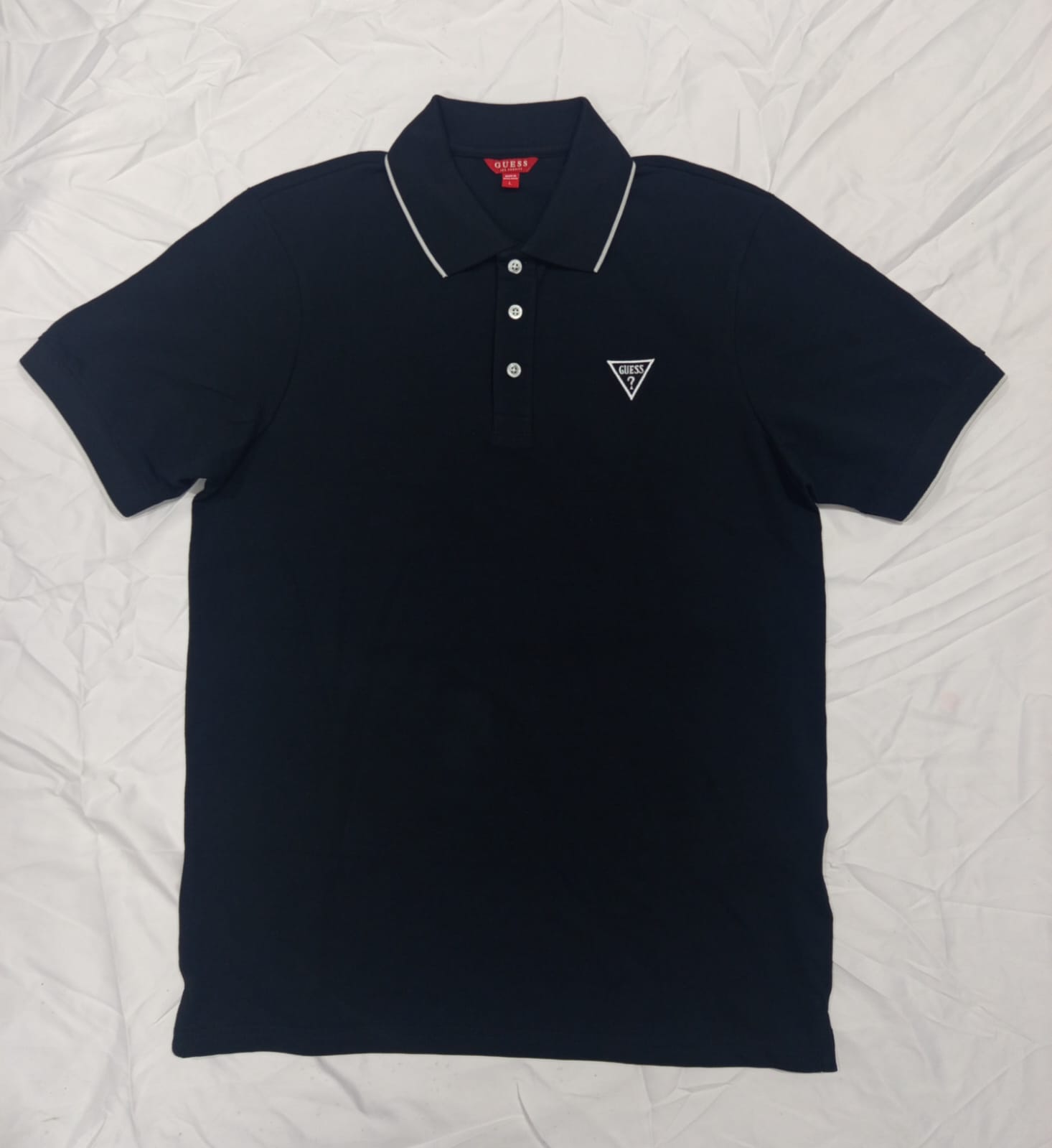Contrast-tipped polo